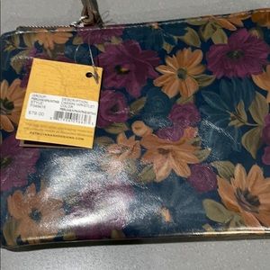 Patricia Nash NWT wristlet with two pockets